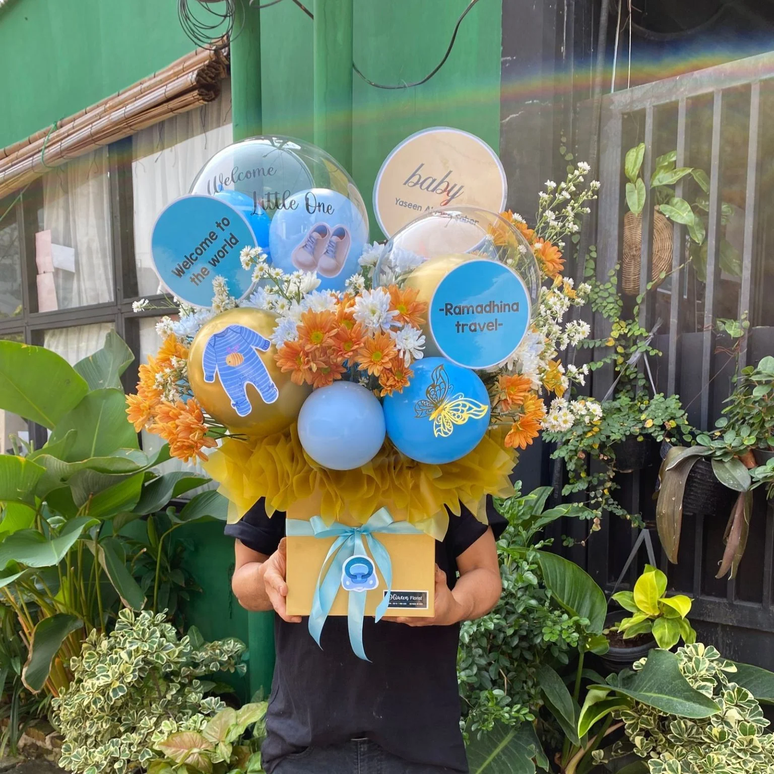 buket bunga murah dqueen florist (new born & balon box)